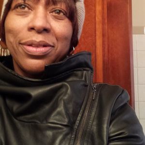 Meet your Posher, Estelle